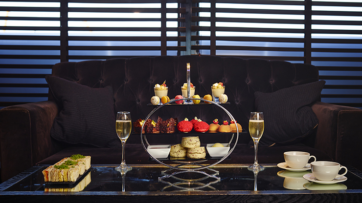 CHAMPAGNE AFTERNOON TEA FOR TWO